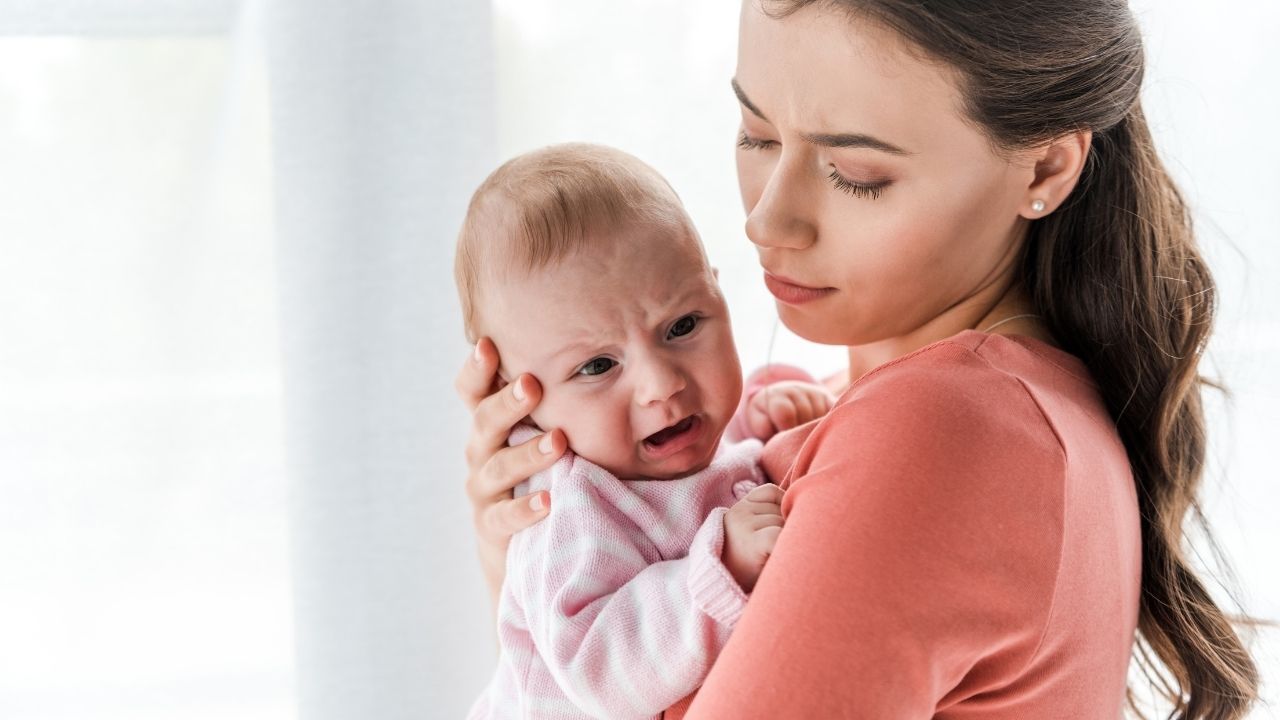 FISIOTERAPIA Y OSTEOPATÍA PARA BEBÉS CON CÓLICO LACTANTE 