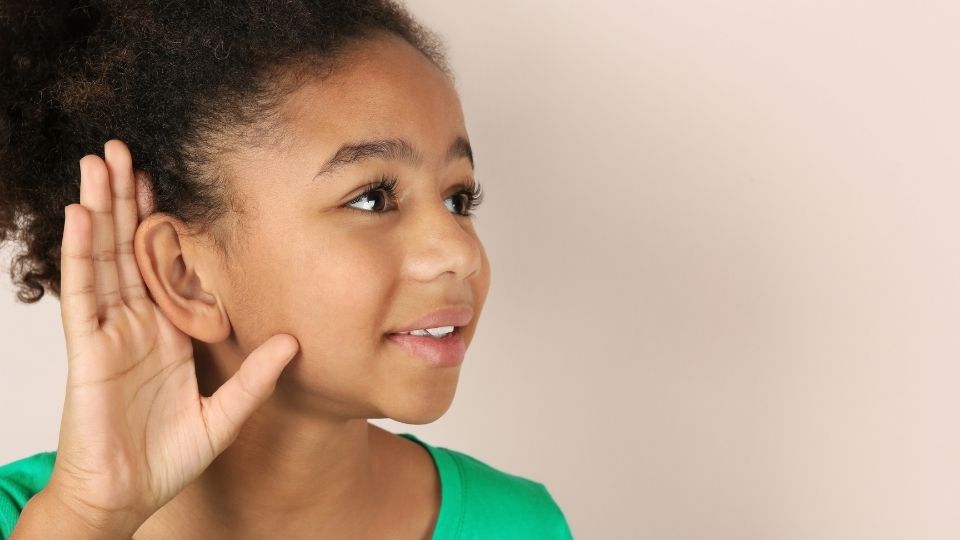 Patologías de la audición (audífonos, implantes cocleares)