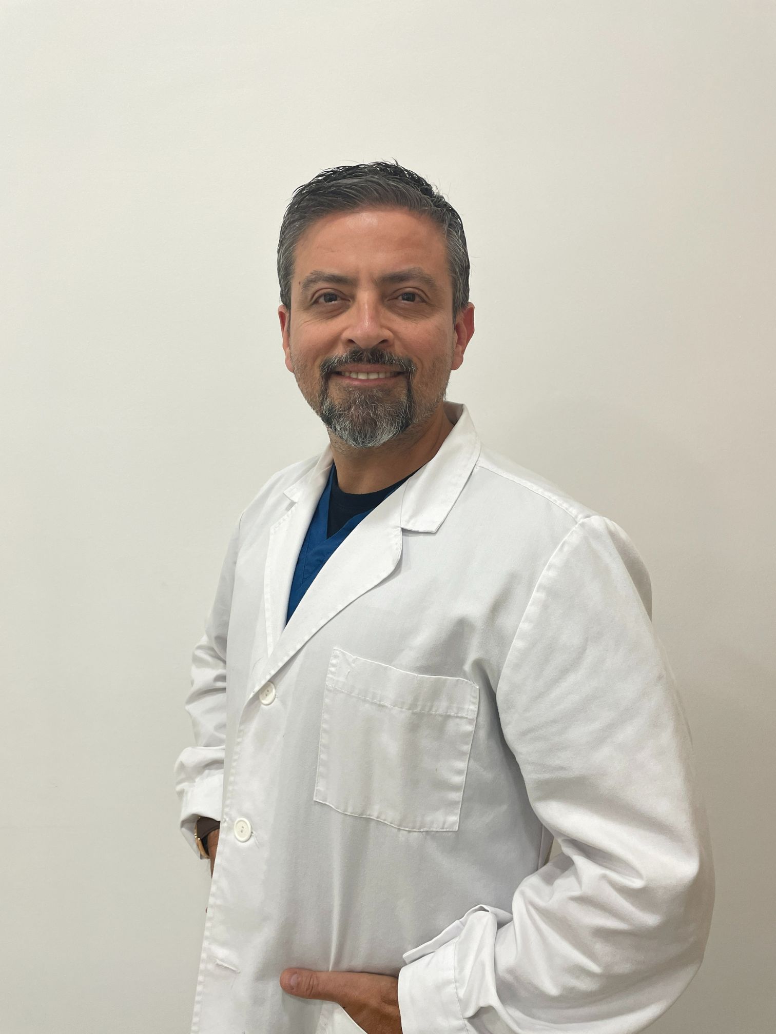 yDr. Álvaro Duran